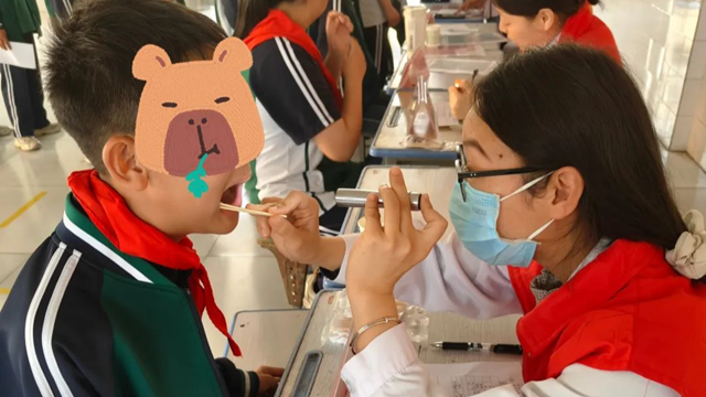 春意融融護童心 健康種子播校園——駐馬店市中醫院“送醫下基層 健康進校園”志愿活動走進馮張莊小學