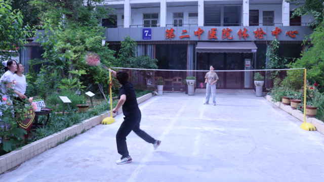 活力綻放迎五一 醫心聚力展風采——駐馬店市第二中醫院“五一”系列活動圓滿舉行