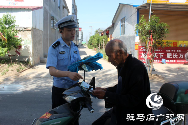 平輿縣公安局交警大隊強化宣傳引導、護航群眾平安出行  
