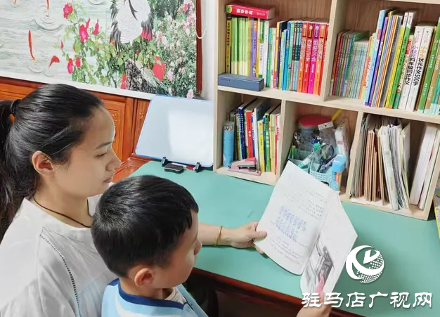  書香浸潤(rùn)心靈，閱讀點(diǎn)亮人生一一駐馬店市第三小學(xué)世界讀書日活動(dòng)成果展
