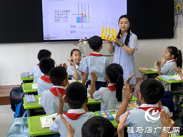 “育”見未來·名師風采丨胡雪晴：用愛澆灌成長 以德鑄就師魂