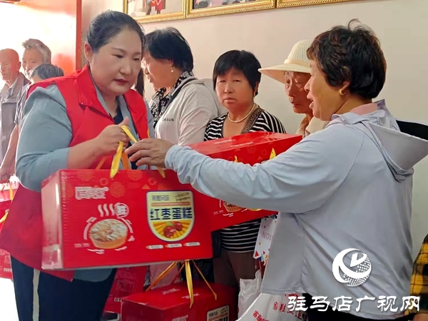 愛心潤童心 真情暖六一 ——中國好人越玉環攜手愛心人士慰問射橋鎮第一小學貧困兒童