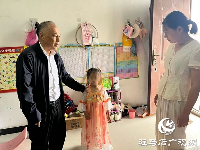 張銀良到駐馬店經濟開發區看望特殊兒童