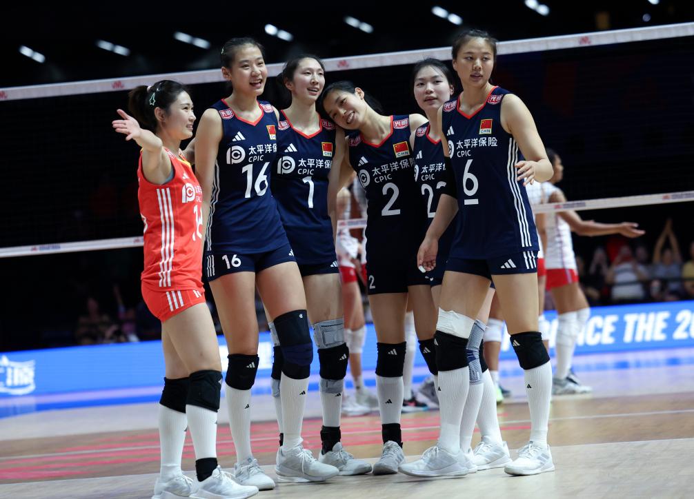 這場首考，新一代中國女排交出高分答卷