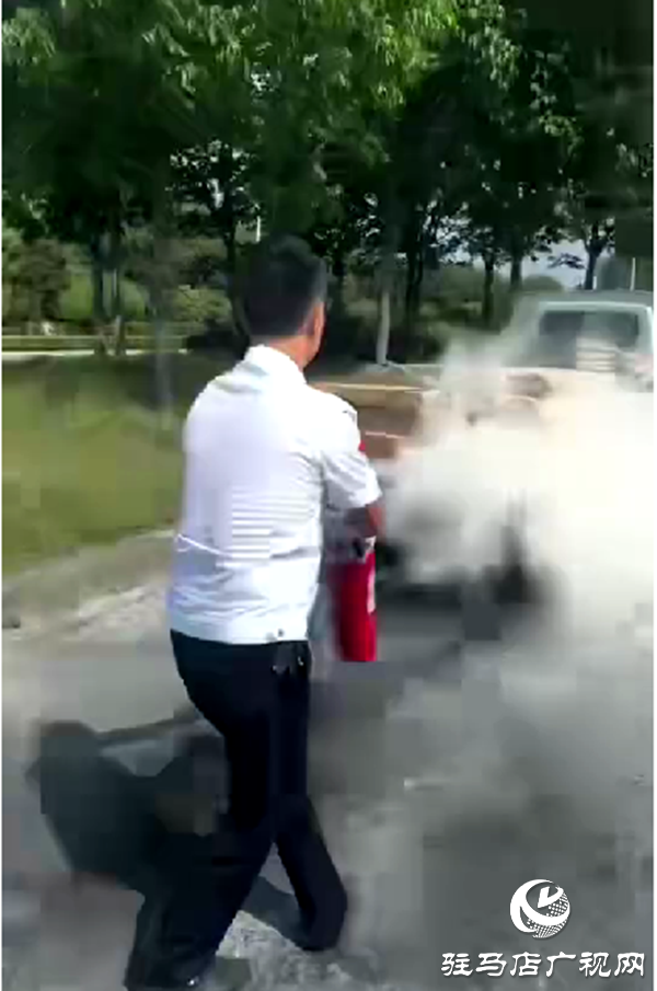 危急時刻顯擔當！平輿縣公交司機滅火后悄然離場乘客致電表揚傳遞正能量