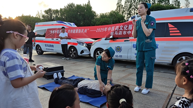中醫藥文化夜市點亮城市夜生活，傳統與現代共譜健康新樂章