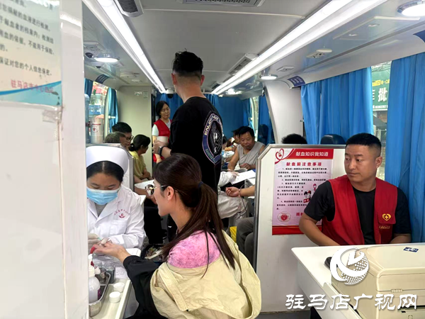 平輿縣萬金店鎮(zhèn)：熱血點(diǎn)燃希望，愛心傳遞力量