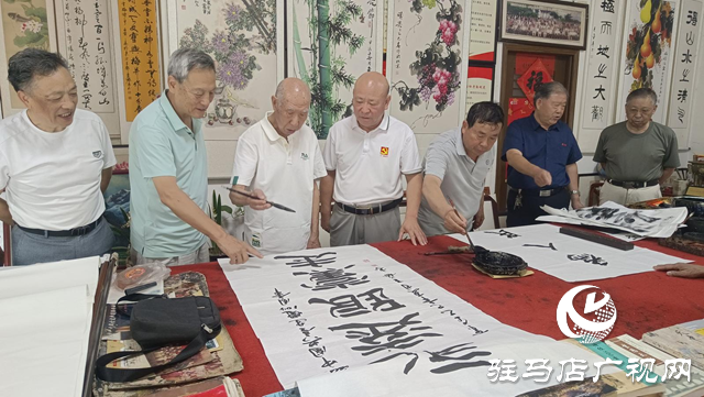 駐馬店市天中書畫藝術研究會舉辦書畫活動慶祝建黨104周年