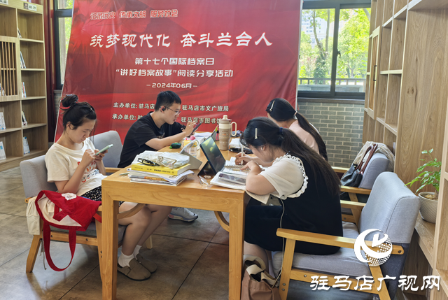 暑期里的“清涼充電站” 城市書屋成學生學習首選