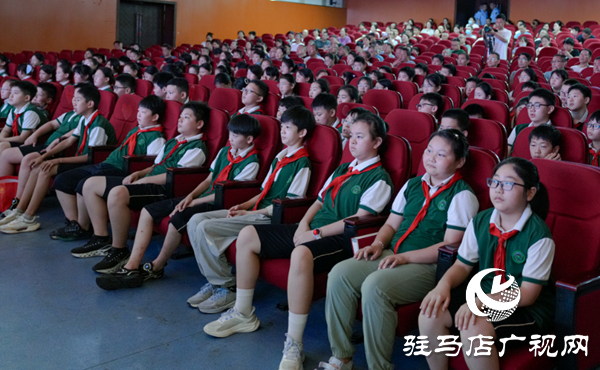 西平縣舉辦關工委青少年影視思政教育基地授牌暨2025年思政影片首映式