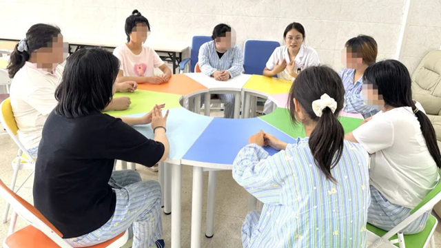 駐馬店市第二人民醫院成功幫助8歲女童告別分離焦慮，重綻純真笑顏