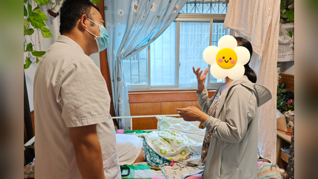  白衣步履叩響健康之門——駐馬店市第二中醫院上門診療，守護銀齡安康