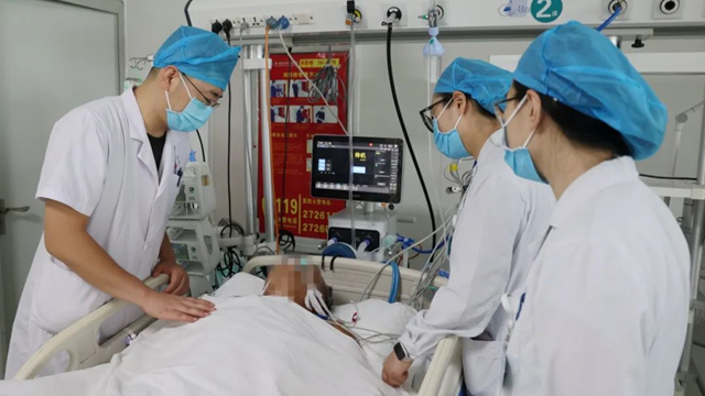  高溫下的生死競速！駐馬店中心醫院成功救治高齡熱射病患者