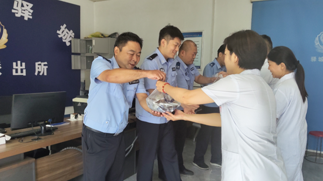  高溫“烤”驗下，駐馬店市第二中醫院的清涼守護