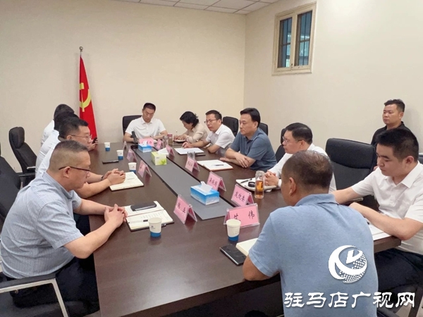  西平縣委書記侯公濤會見北京順鑫控股集團有限公司市場總監許大鵬一行