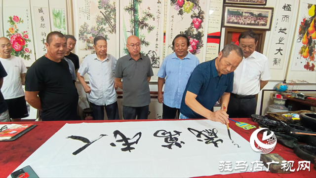 天中書畫藝術研究會舉辦書畫交流活動 筆墨寄情紀念抗戰勝利80周年