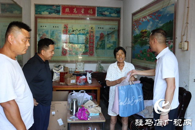 驛城區(qū)香山街道：八一”前夕送溫暖 走訪老兵聽(tīng)烽火故事