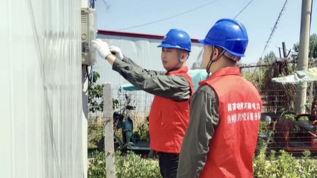 國網西平縣供電公司：精準施策抗旱保電 筑牢農田“電力防線”