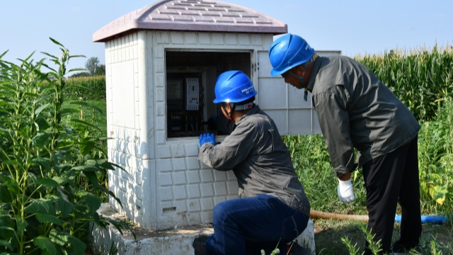 國網確山縣供電公司：開辟用電報裝“綠色通道”隨時響應抗旱保秋用電需求