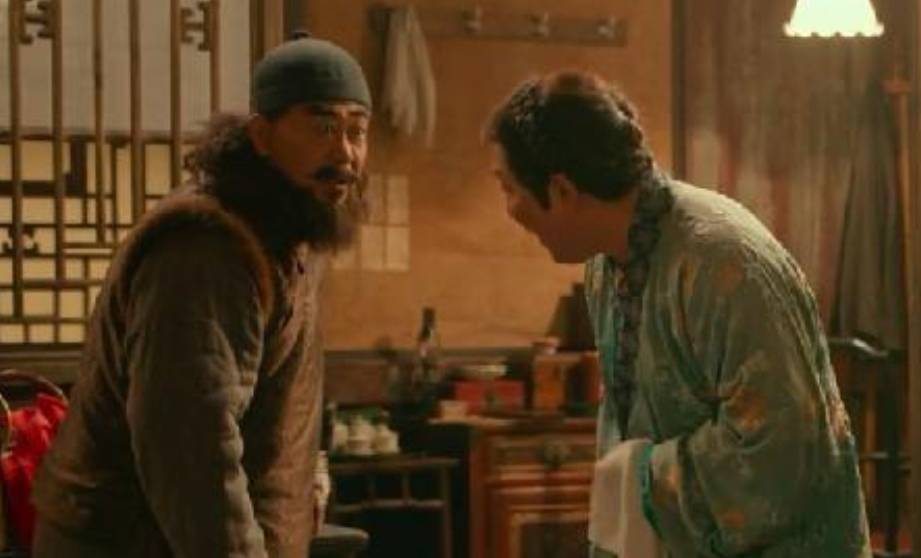 《戲臺》逆襲暑期檔，業內評“陳佩斯在用經歷和風骨講故事”