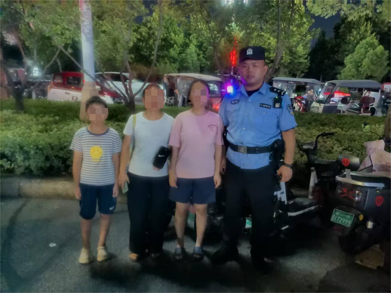 民警快速救助走失女童  暖心守護顯擔當