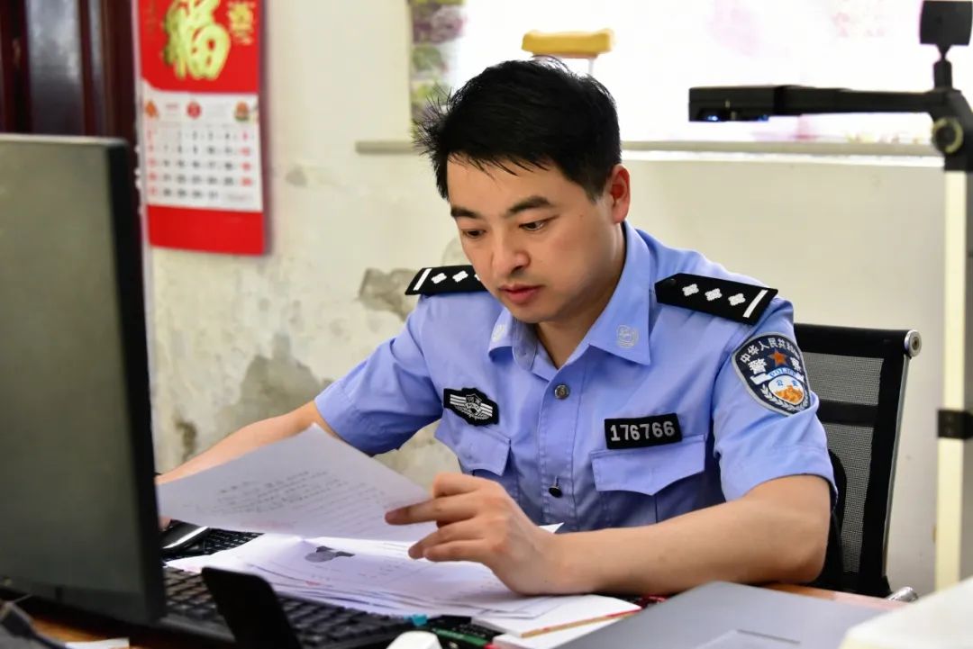 “ 拐杖指導員 ” 劉貴發(fā)