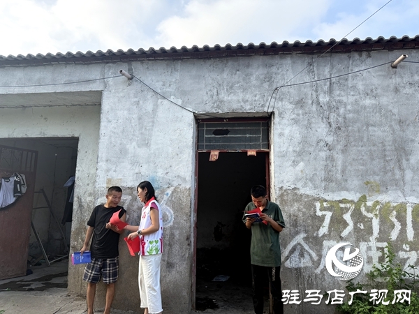平輿縣婦聯開展“少年兒童心向黨 牽手護航伴成長”暑期兒童關愛服務活動