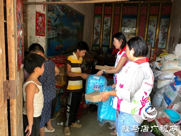 平輿縣婦聯開展“少年兒童心向黨 牽手護航伴成長”暑期兒童關愛服務活動