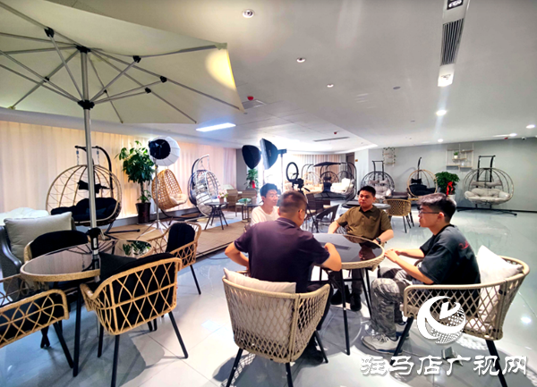 平輿電商大廈：內陸農業縣的全球貿易新引擎