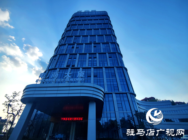 平輿電商大廈：內陸農業縣的全球貿易新引擎