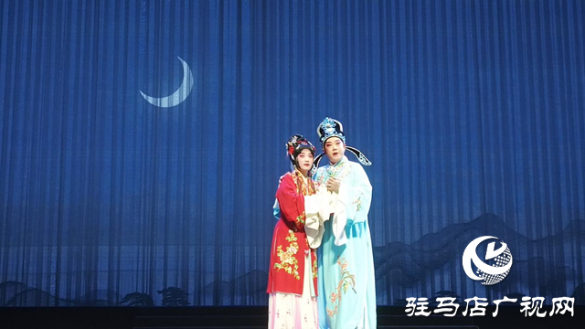 河南省曲劇藝術(shù)保護(hù)傳承中心曲劇《梨花情》亮相戲劇節(jié)